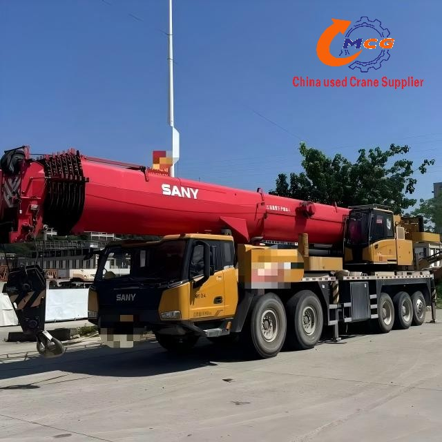 2023 سانی 130 ٹن 8 سیکشن بوم STC1300C8-6 ٹرک کرین کو بہترین حالت میں استعمال کیا گیا۔