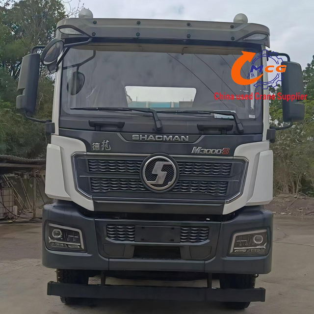 ہائی پرفارمنس لینیو 12m³ مکمل طور پر ہائیڈرولک سیمنٹ مکسر ٹرک